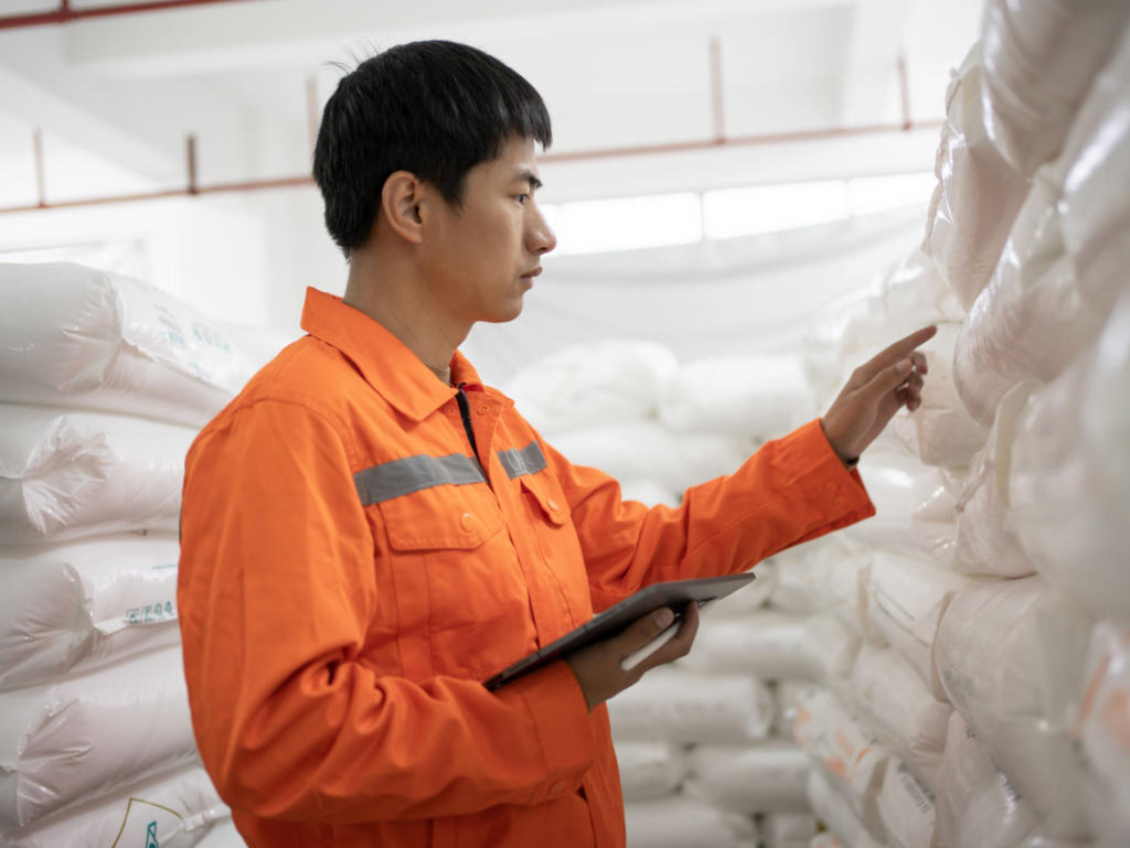 Control de calidad de productos realizado por un agente de compras antes del envío internacional desde China